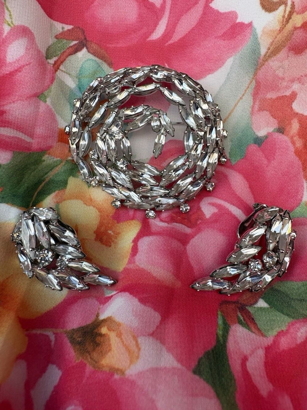 Vintage 1950s Sherman Signed Rhinestone Pinwheel Brooch & Clip On Earrings Set